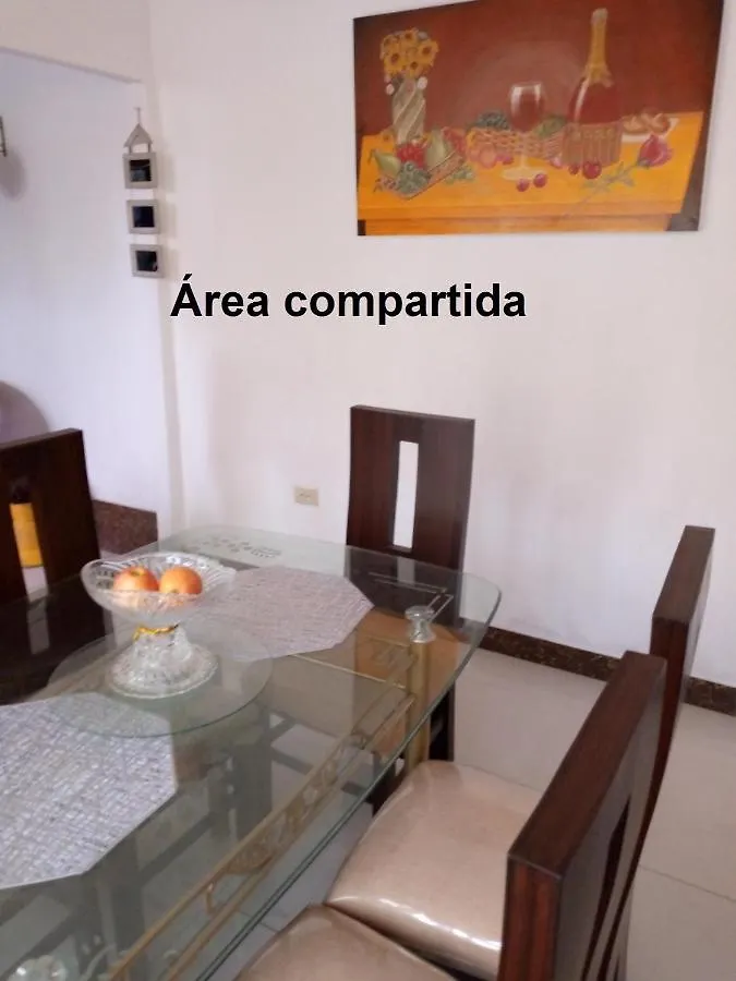 Acuarela Del Rio H#3 Cerca Aeropuerto Y Terminal Habitacion Privada Con Bano Γκουαγιακίλ